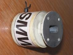 Magneticky polarizator SMW X LINE XF 45 detail z boku c1