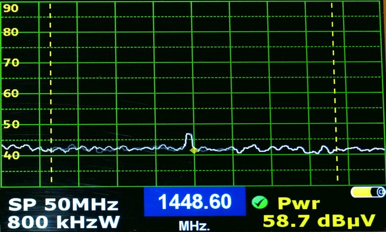dxsatcs-alphasat-inmarsat-i-4af4-ka-band-reception-frequencies-spectrum-analysis-000